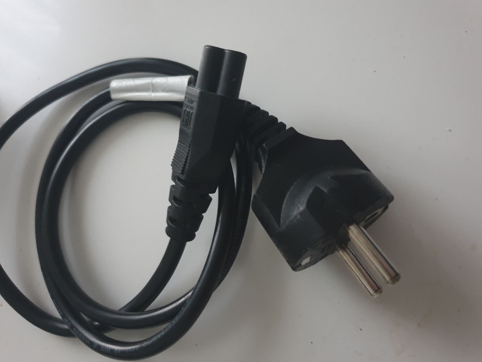 Cavi: DE Stecker Laptop Stromkabel – Usato da Flawil venduto da rcnkr