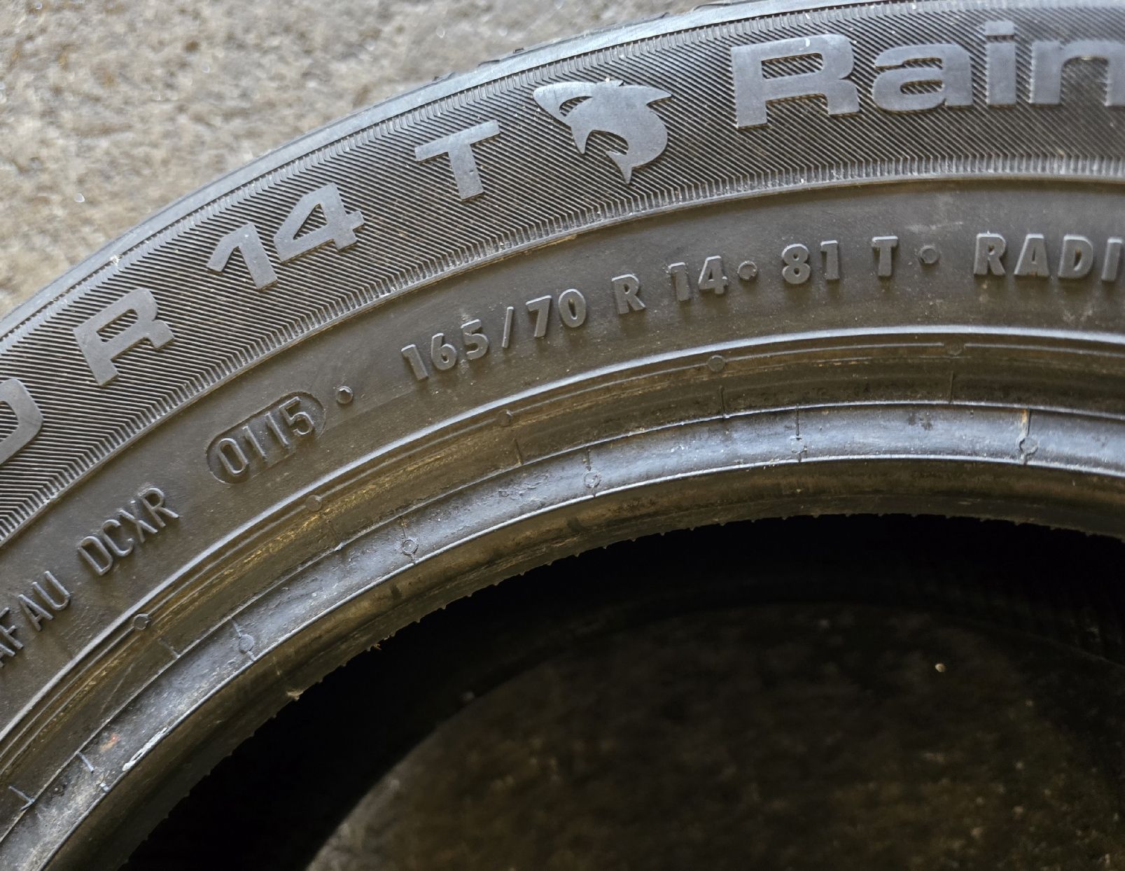 Uniroyal Pneumatici & Ruote complete: 2 Stück 165/70R14 81T – Usato da Rickenbach SZ venduto da Adi_1 5