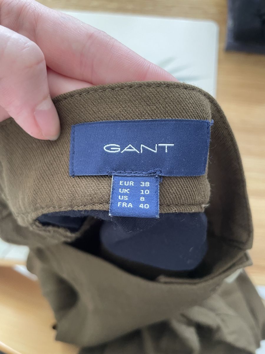 Gant Pantaloni: GANT Hose, Khaki Gr. 38 – Usato da Schnottwil venduto da MysticWitch 2