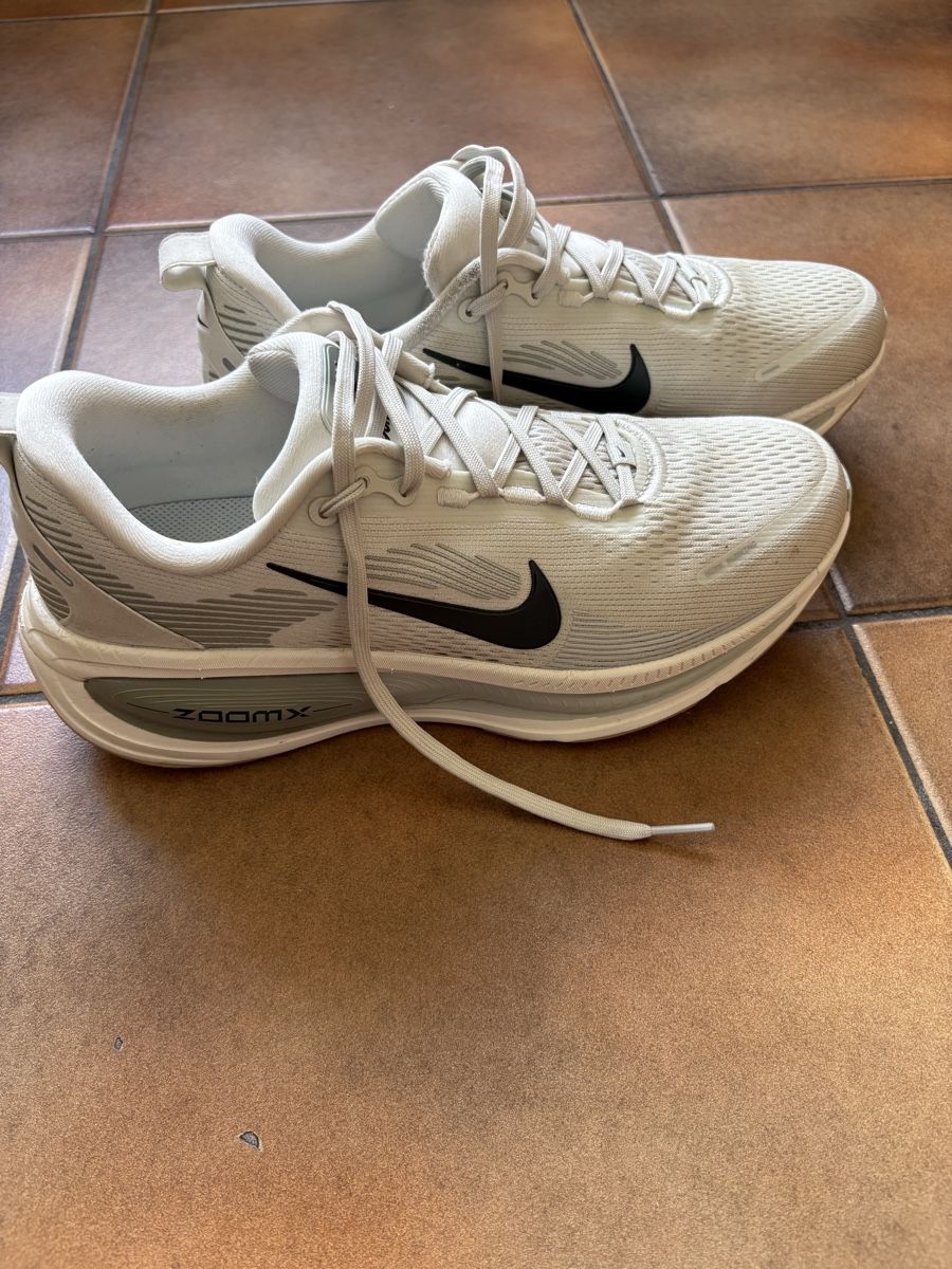 Nike Scarpe da uomo: Nike Vomero 18 – Nuovo (secondo la descrizione) da Sion venduto da kob_hw8y