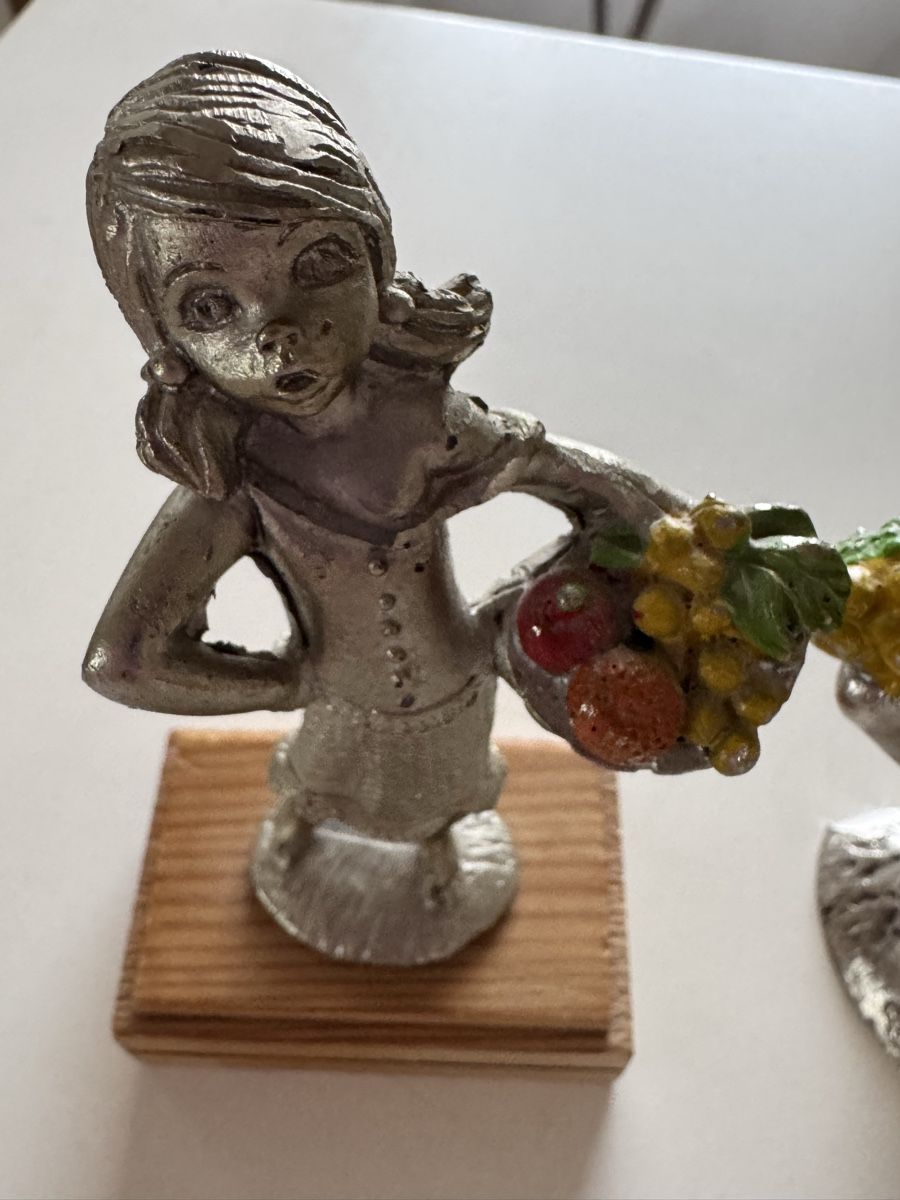 Statuette: Vintage Zinnfiguren Junge und Mädchen – Usato da Lotzwil venduto da Tgdromad 2