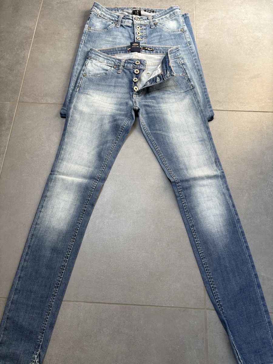 Please Jeans Jeans: Please Jeans 2 Stück mit Knopfleiste XS – Usato da Dulliken venduto da gab_jdr2 1
