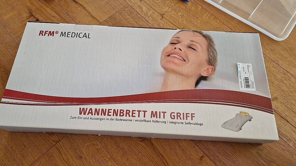 Vasche da bagno: Wannenbrett mit Griff – Usato da Hausen AG venduto da Niruta 2