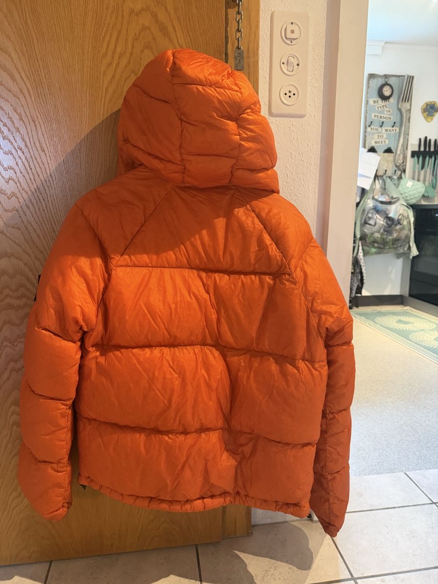 Stone Island Jacken: Stone Island Daunenjacke – Gebraucht aus Merlischachen von Blueangel69 2