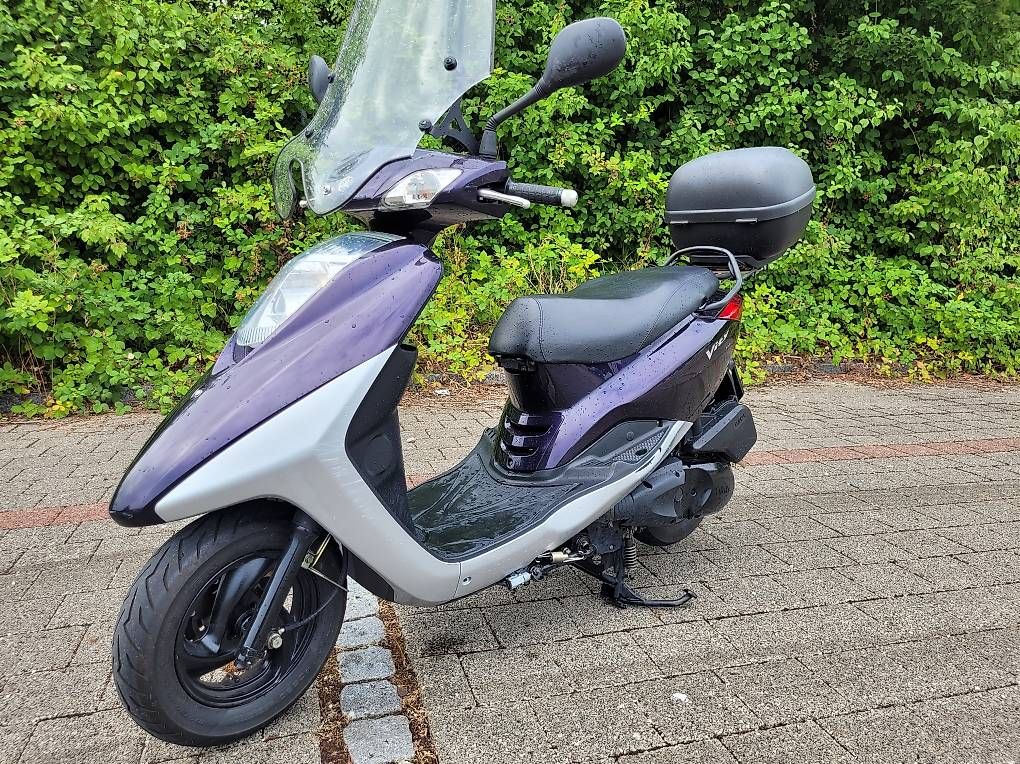 Scooter: Yamaha Vity 125 mit Topcase, ab Platz – Usato da Frutigen venduto da Rain7 1