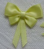 Double noeud en satin 2.5 cm JAUNE
