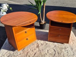 2 tables de nuit sur roulettes"Giorgetti Italy" années 1980