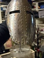 Ritterhelm Visierhelm aus Metall gebraucht guter Zustand