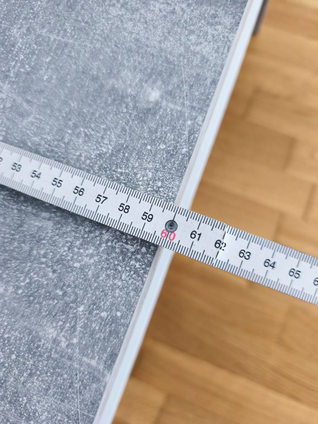 Tische: Couchtisch Beton Optik Weiss – Gebraucht aus Düdingen von Nathii908 2