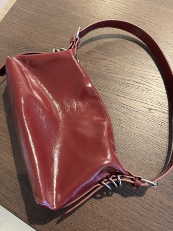 Tasche bordeauxrot