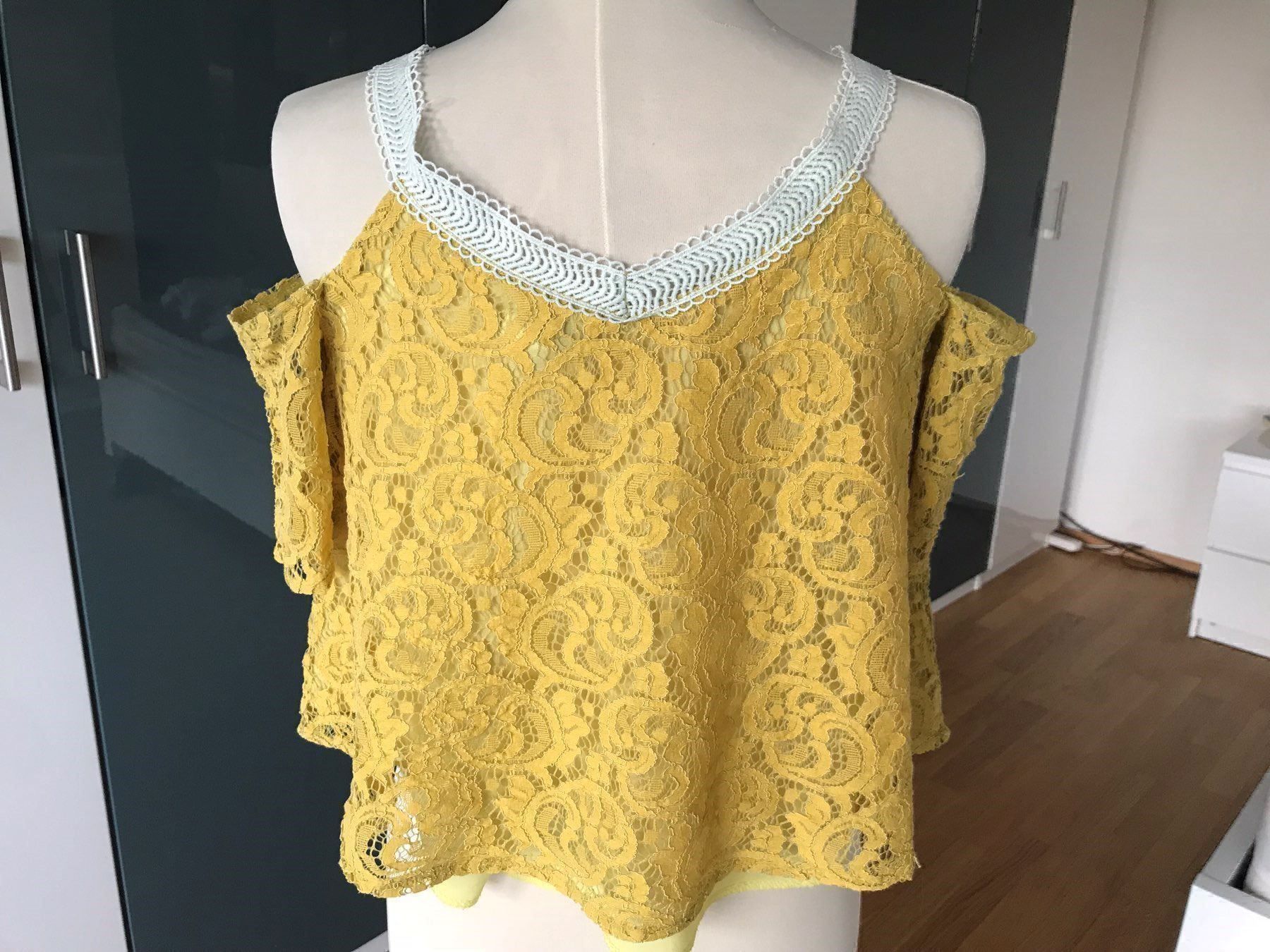 Top: gelbe summer Top  M38 – Usato da Dübendorf venduto da Levintreyer 3