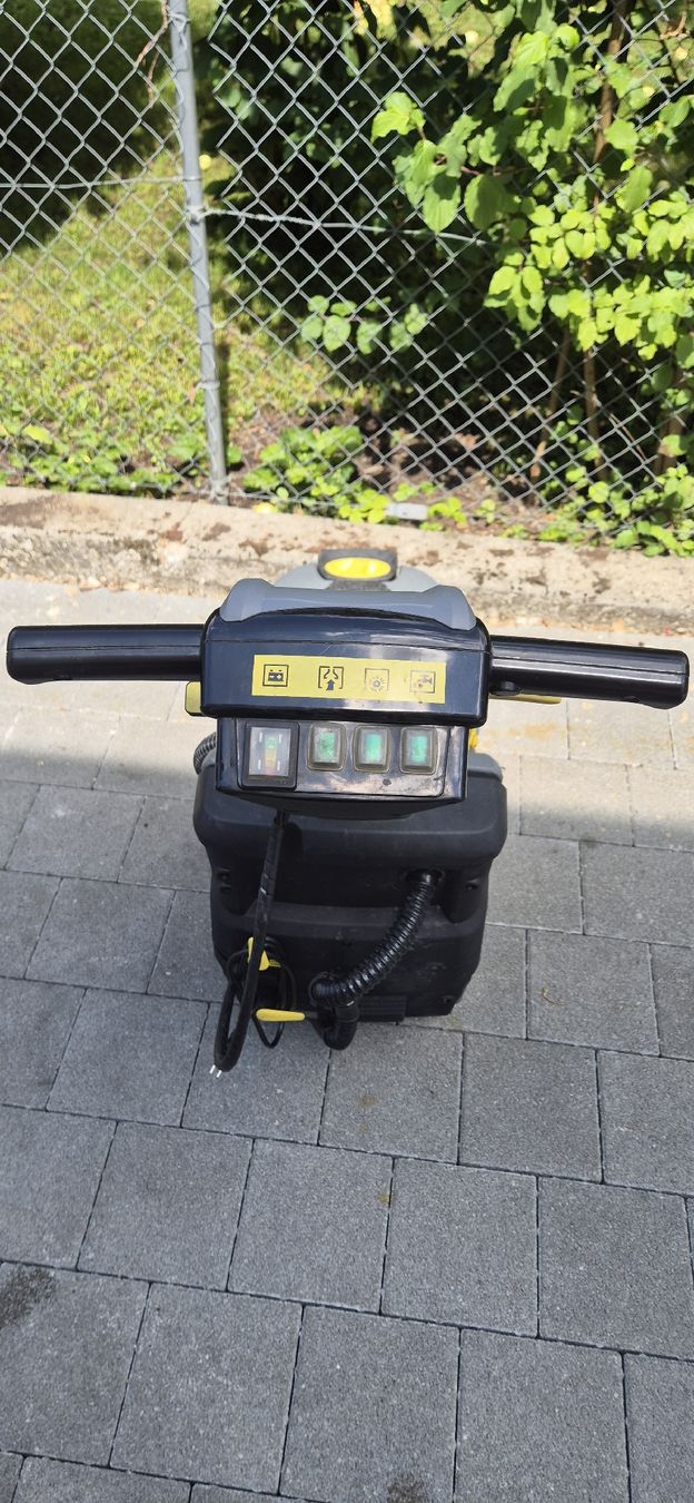 Kärcher Tutte le macchine: Kärcher BD 40/12C – Usato da Grenchen venduto da Hzpro 3
