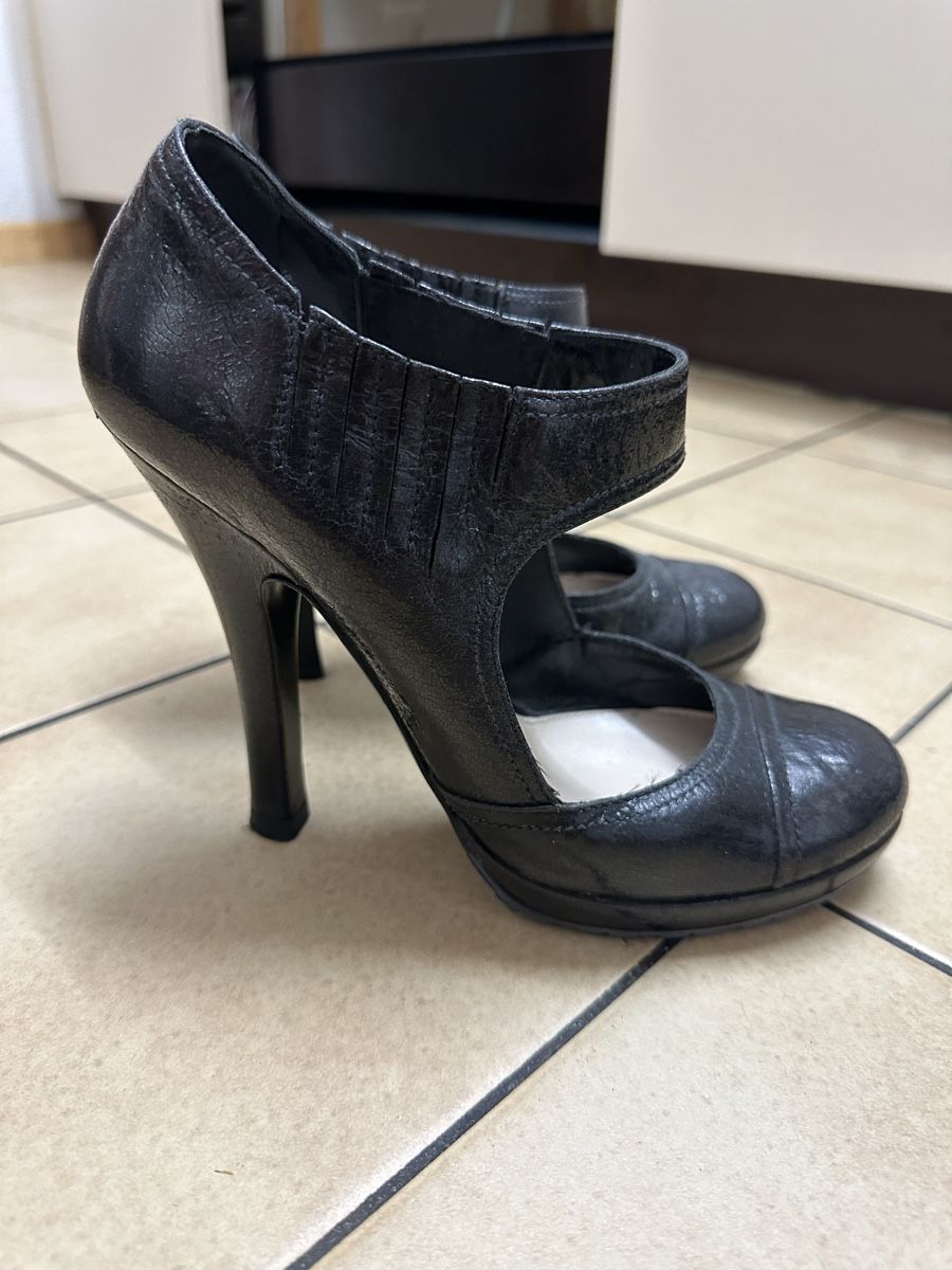 Prada Scarpe da donna: Prada Lederschuhe 38 – Usato da Zuchwil venduto da annaroos 2