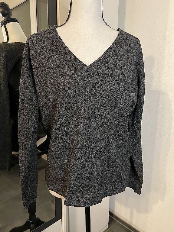 Pullover & Sweatshirts: Graumelierter Pullove - Grösse S – Gebraucht aus Urdorf von Marybyii