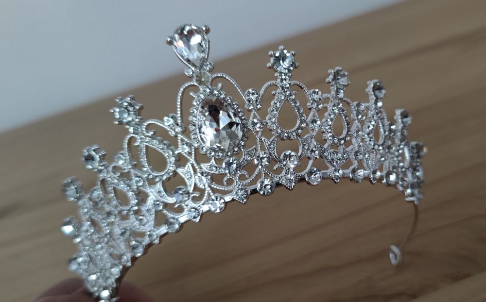 4 Stück Silberne Prinzessinnen-Kronen Mit Glitzer – Dehnbarer Kopfschmuck Für Karneval & Partys