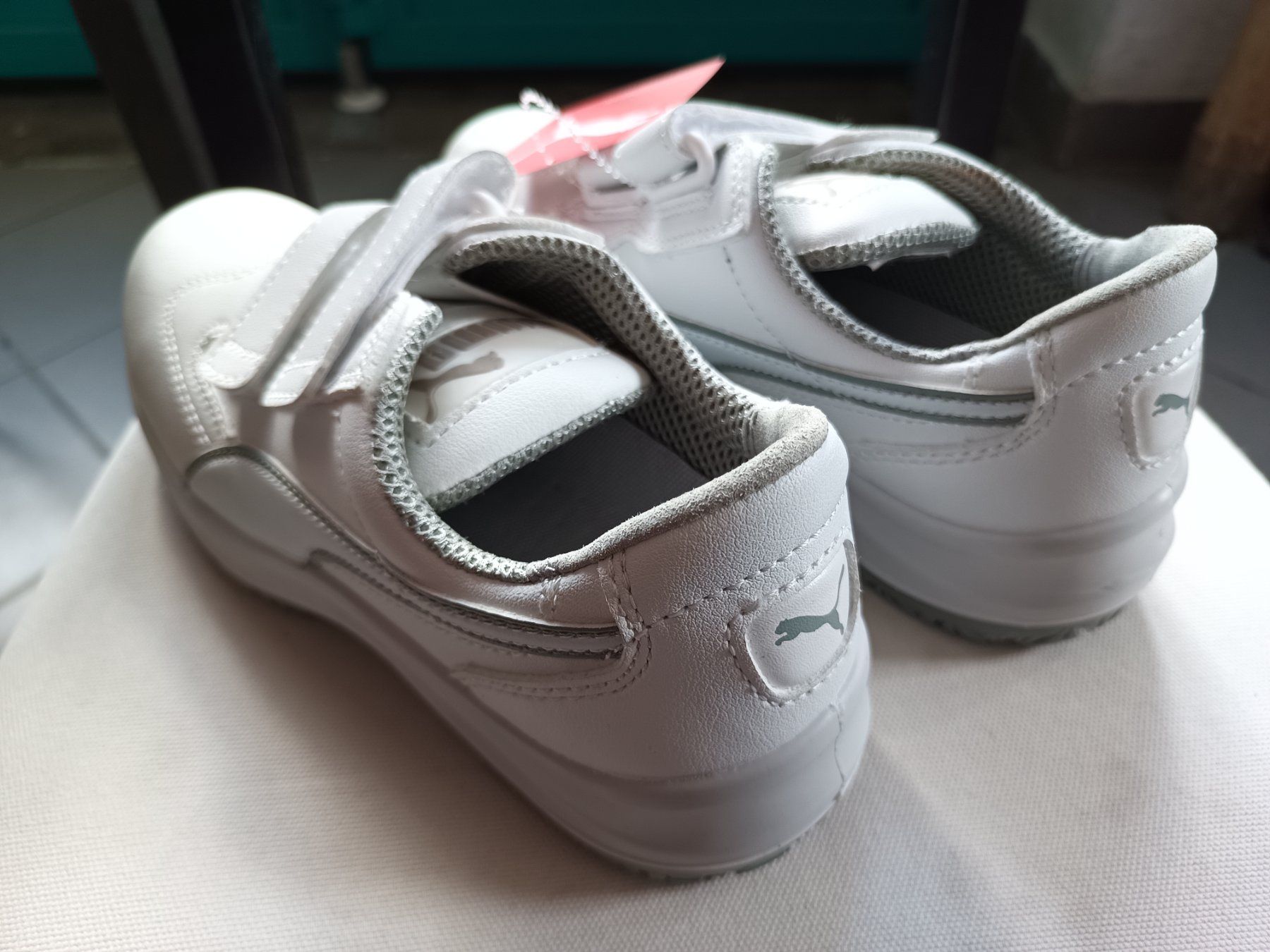 Puma Chaussures hommes: Puma Sicherheitsschuhe S2 SRC 37 – Neuf avec emballage d'origine à Oberegg par 19franzi94 4