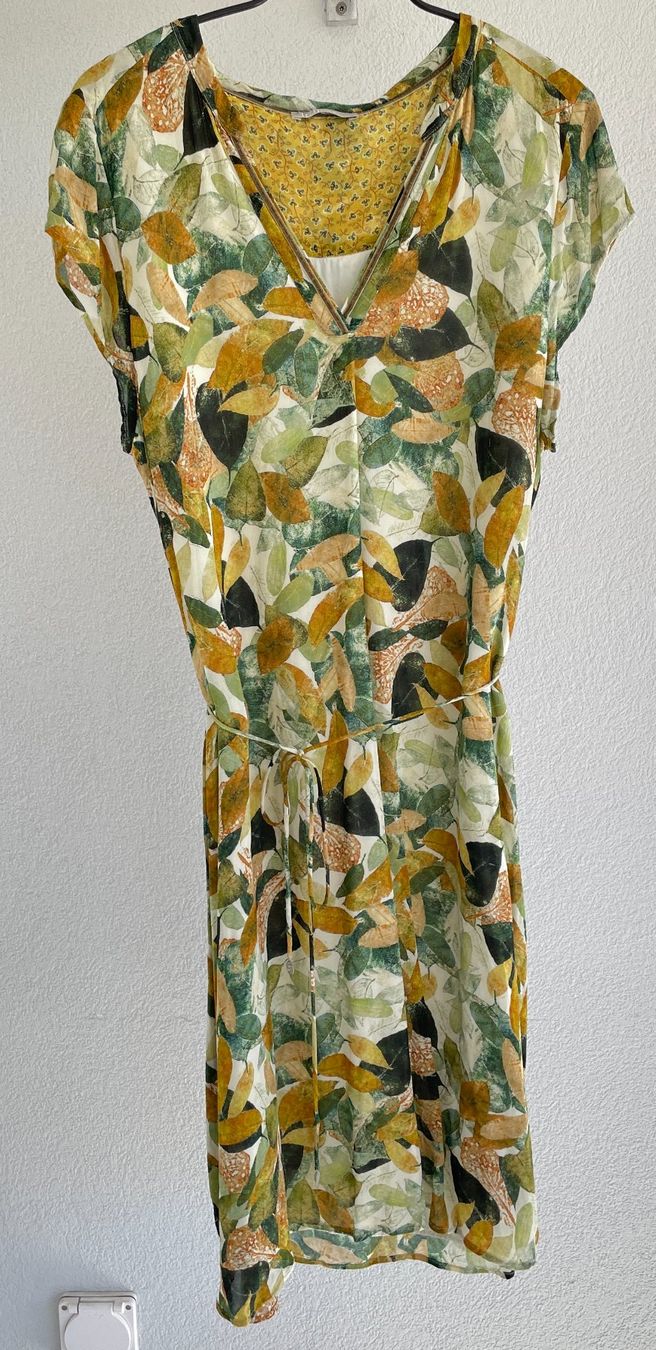 Nile Vestiti: Nile Kleid Grösse M – Usato da Bern venduto da .DolceVita.