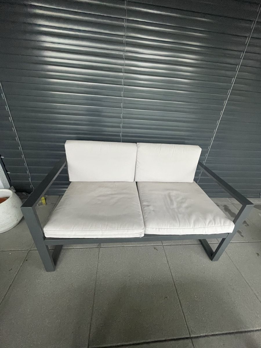 Set di tavolo e panche: Balkonset Lounge 2-Sitzer Sofa, 2x Sessel & Tisch – Usato da Rorschacherberg venduto da AlST_96 3