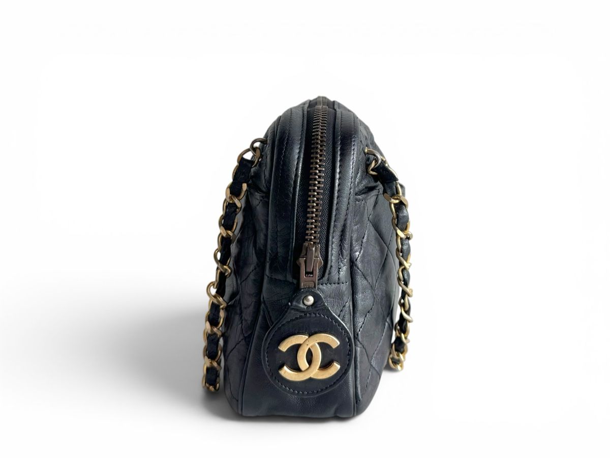 Chanel Taschen für Damen: CHANEL Vintage Quilted Camera Bag Tasche – Gebraucht aus Kriens von hannaandkiko 2