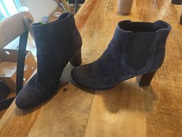 Bottines femme en daim marron neuves, taille 38