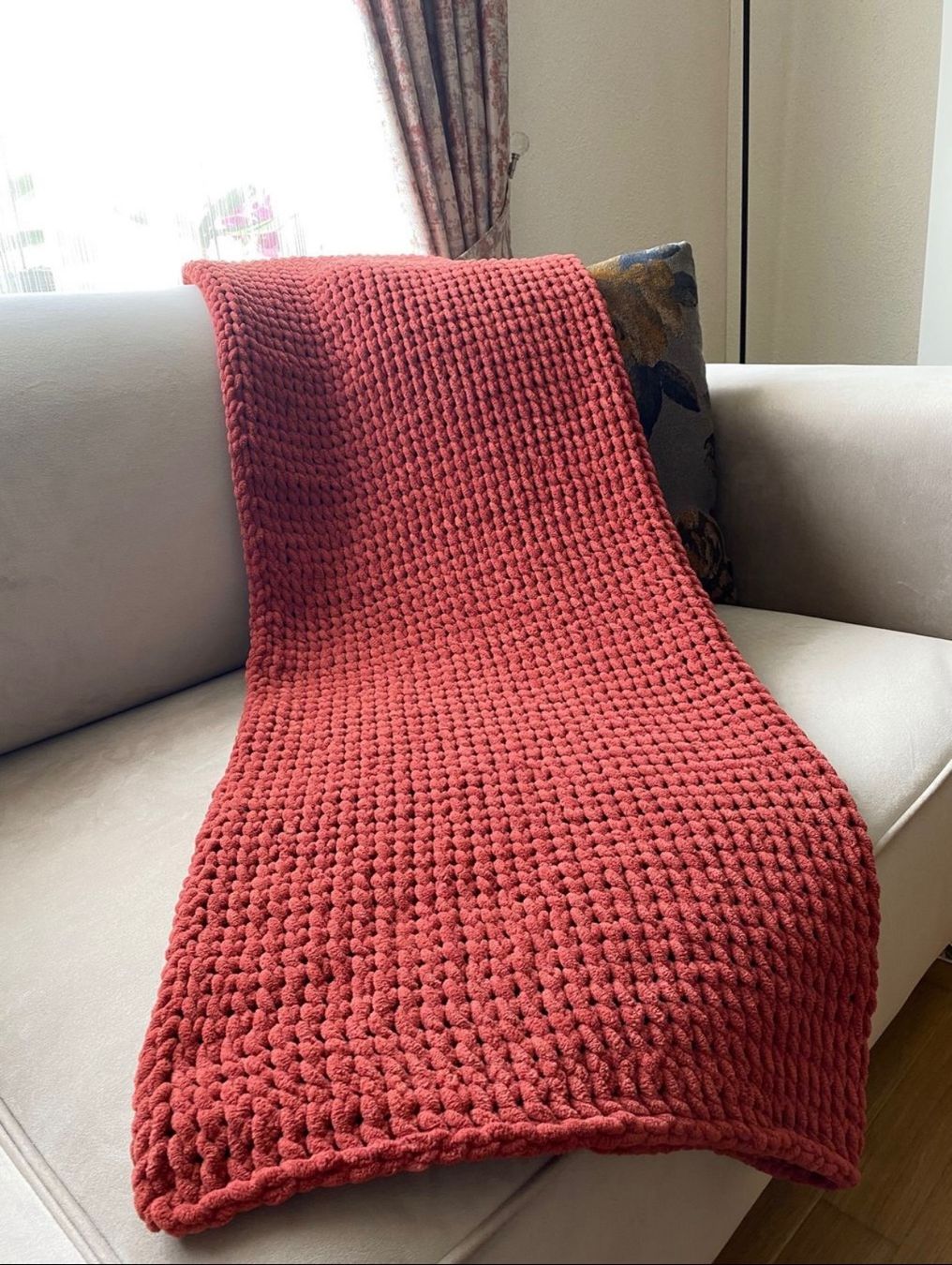 Coperte: Handgestrickte Kuscheldecke – Nuovo (secondo la descrizione) da Effretikon venduto da Lunaaa_ 4