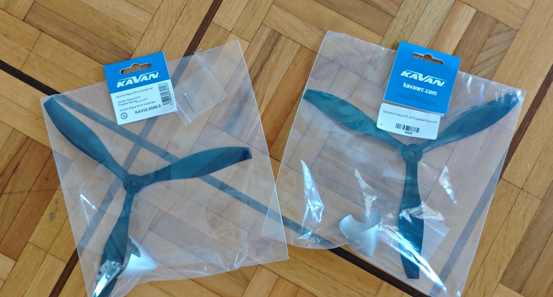 Modellismo RC: Hélice pour PC6 de chez KAVAN – Nuovo e nell'imballaggio originale da Neuchatel venduto da MIG2000