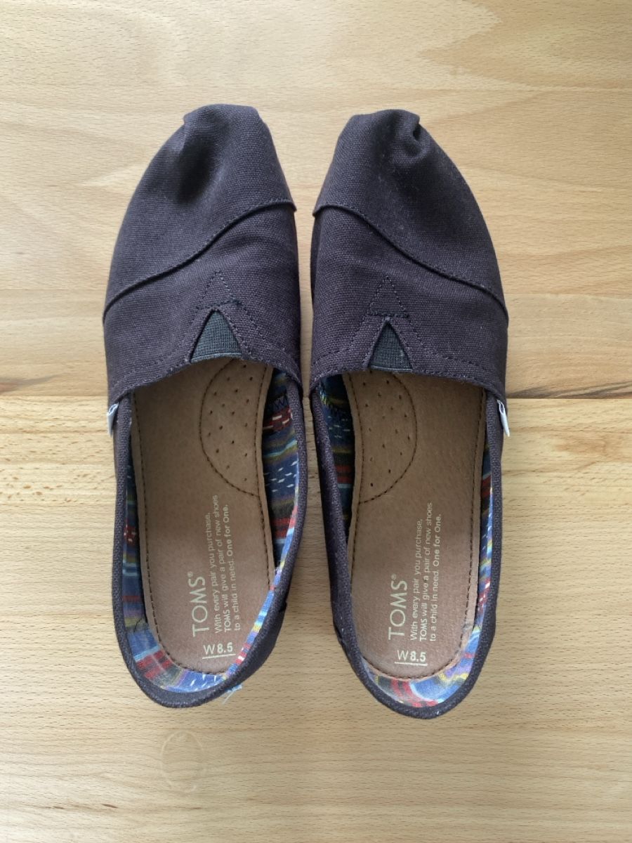 Toms Damenschuhe: Toms schwarz Grösse 8.5 – Gebraucht aus Bern von fashion_11