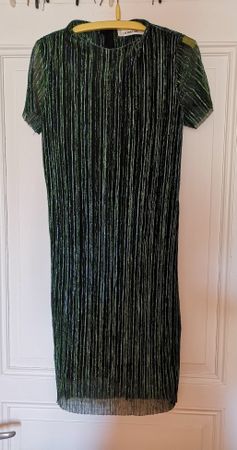 Co'couture cooles grünes Glitzerkleid