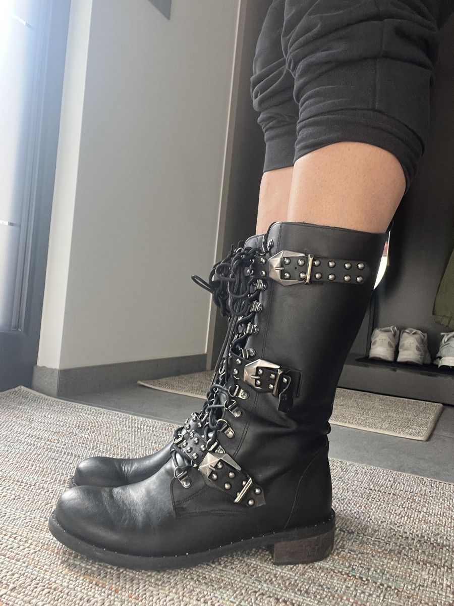 Damenschuhe: Cool Black Leather Studded Boots Size 39! – Gebraucht aus Cama von UnleashdByAna 4