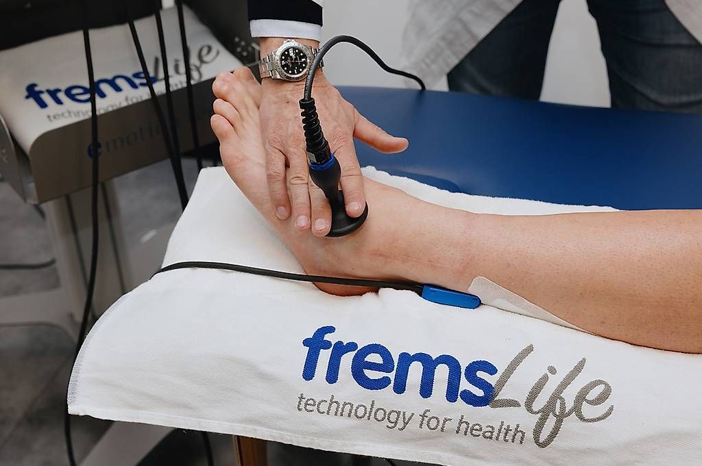 Medizinische Geräte: TECAR Emotion MT100 / Occasion – Neu und originalverpackt aus Pratteln von SwissPhysioOutlet 2