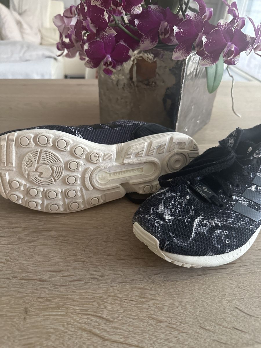 Scarpe da donna: Adidas Schuhe Gr. 40 2/3 – Usato da Muri AG venduto da an_land 1