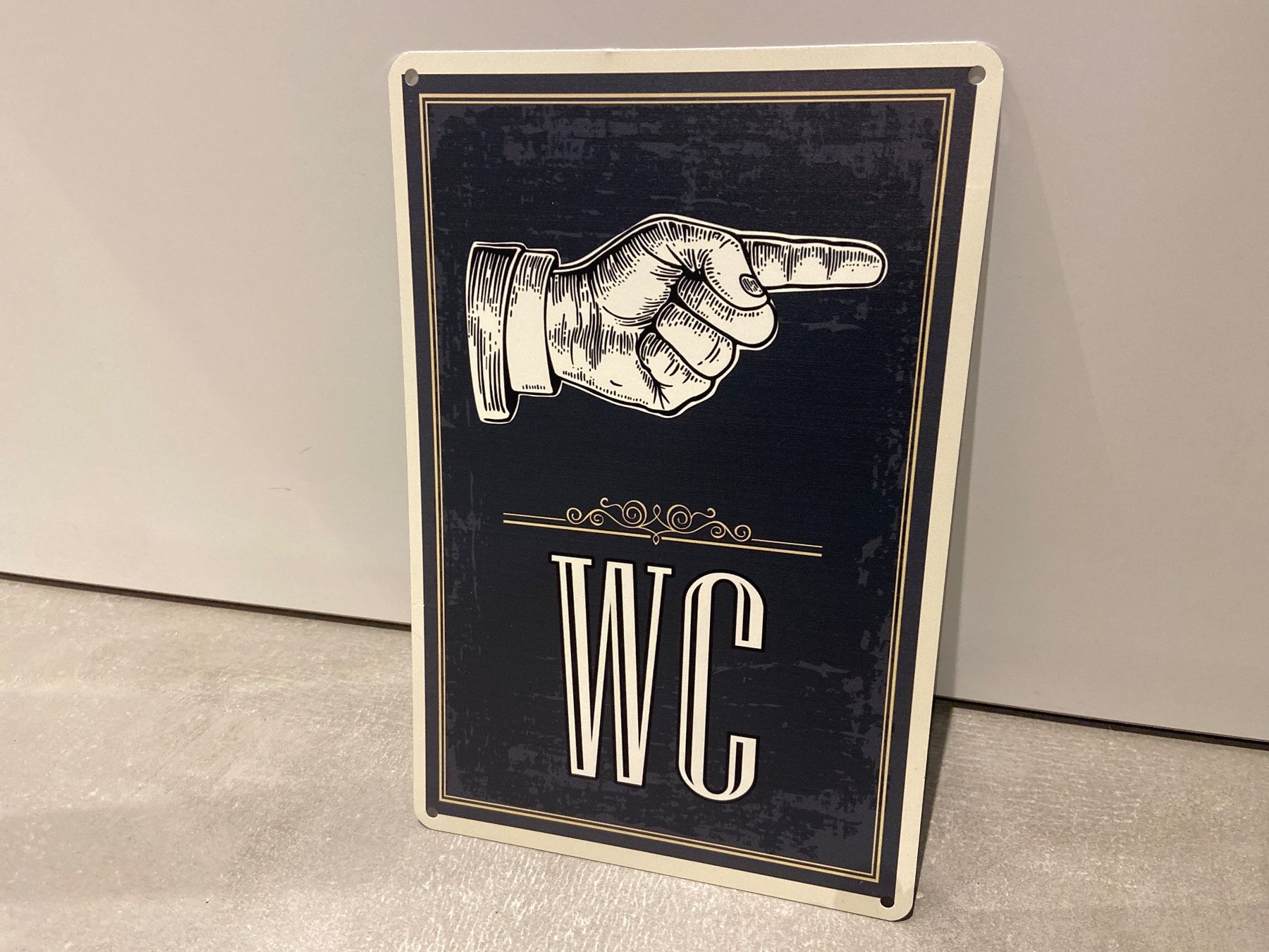 Schilder: Metall Schild Tafel WC Dekoration / Der Renner – Neu und originalverpackt aus Seon von Aaargauer01