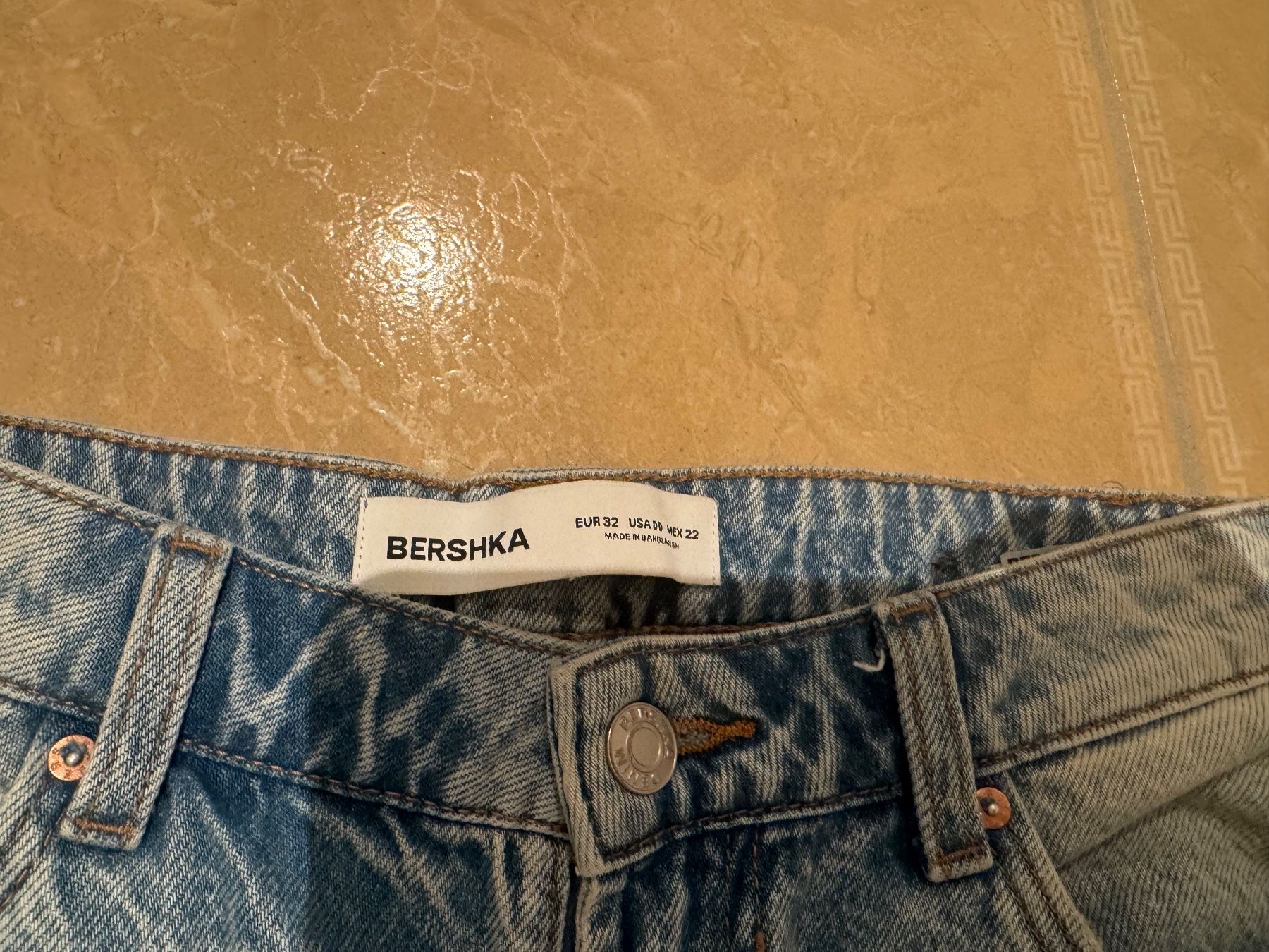 Bershka Jeans: Bershka neue jeans, 32 – Neu (gemäss Beschreibung) aus Klingnau von Markus14 2
