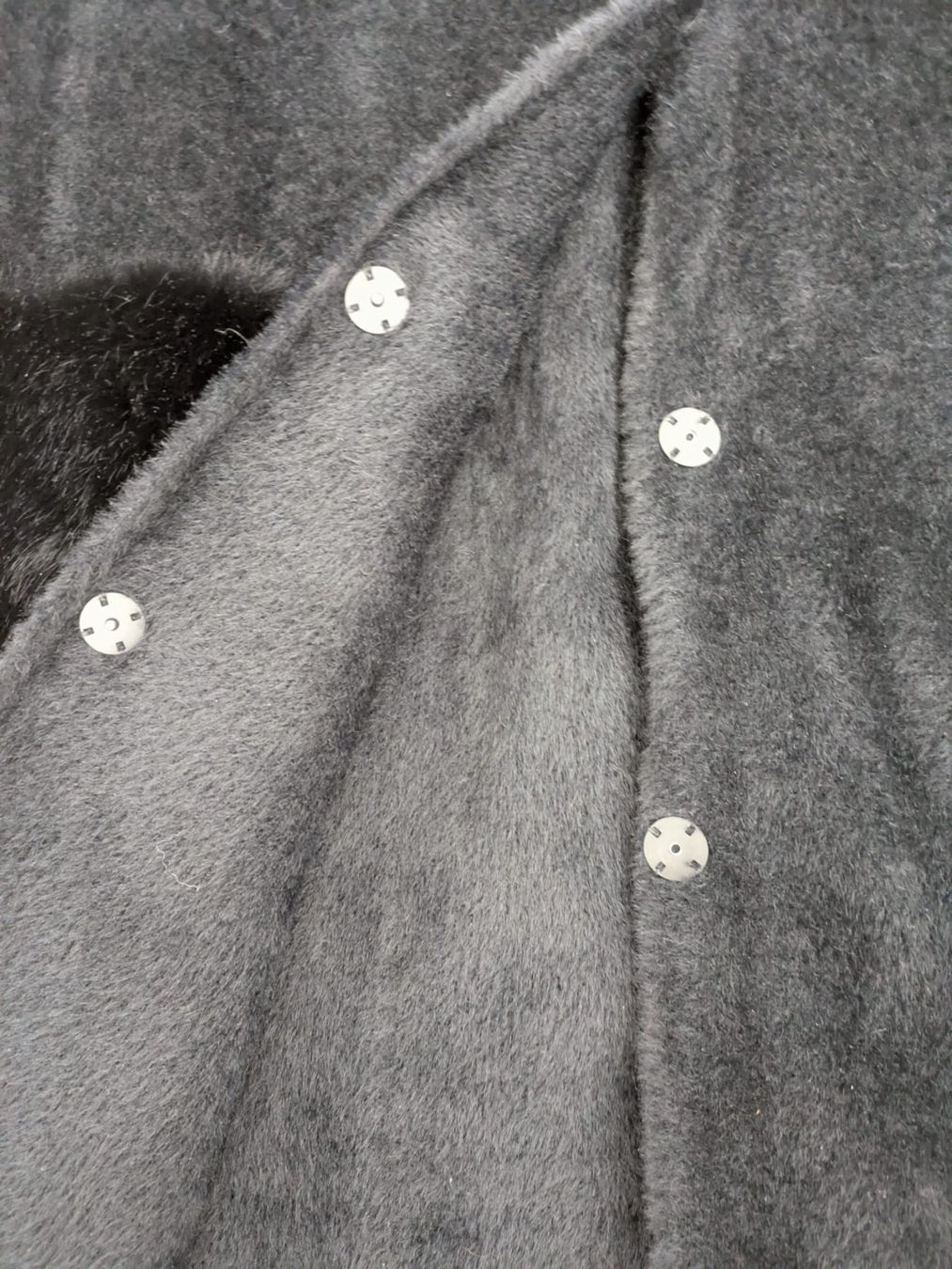 Mäntel: Schwarzer Mantel – Neu (gemäss Beschreibung) aus Zürich von dar_f9fm 1
