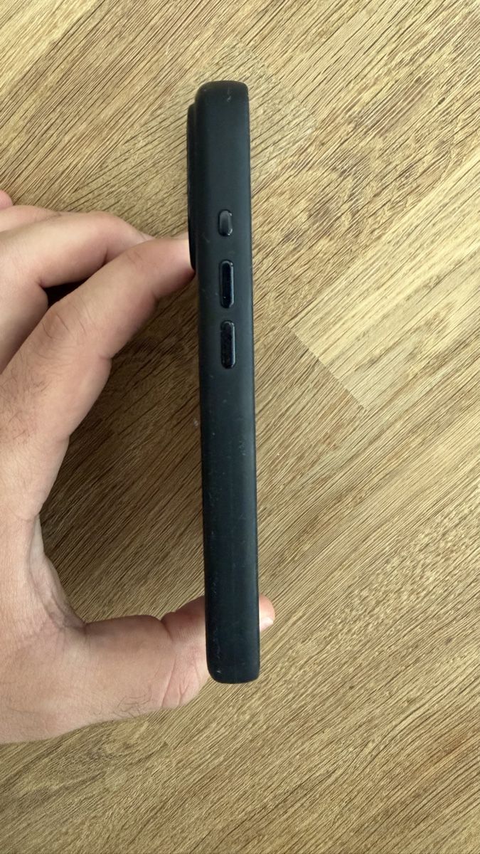 Coques & Protection écran: iPhone 17 pro Silikon Handyhülle – D'occasion à Zürich par zc_as 4