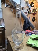 Elegante Vintage Weinkaraffe mit Traubenmuster (D1/