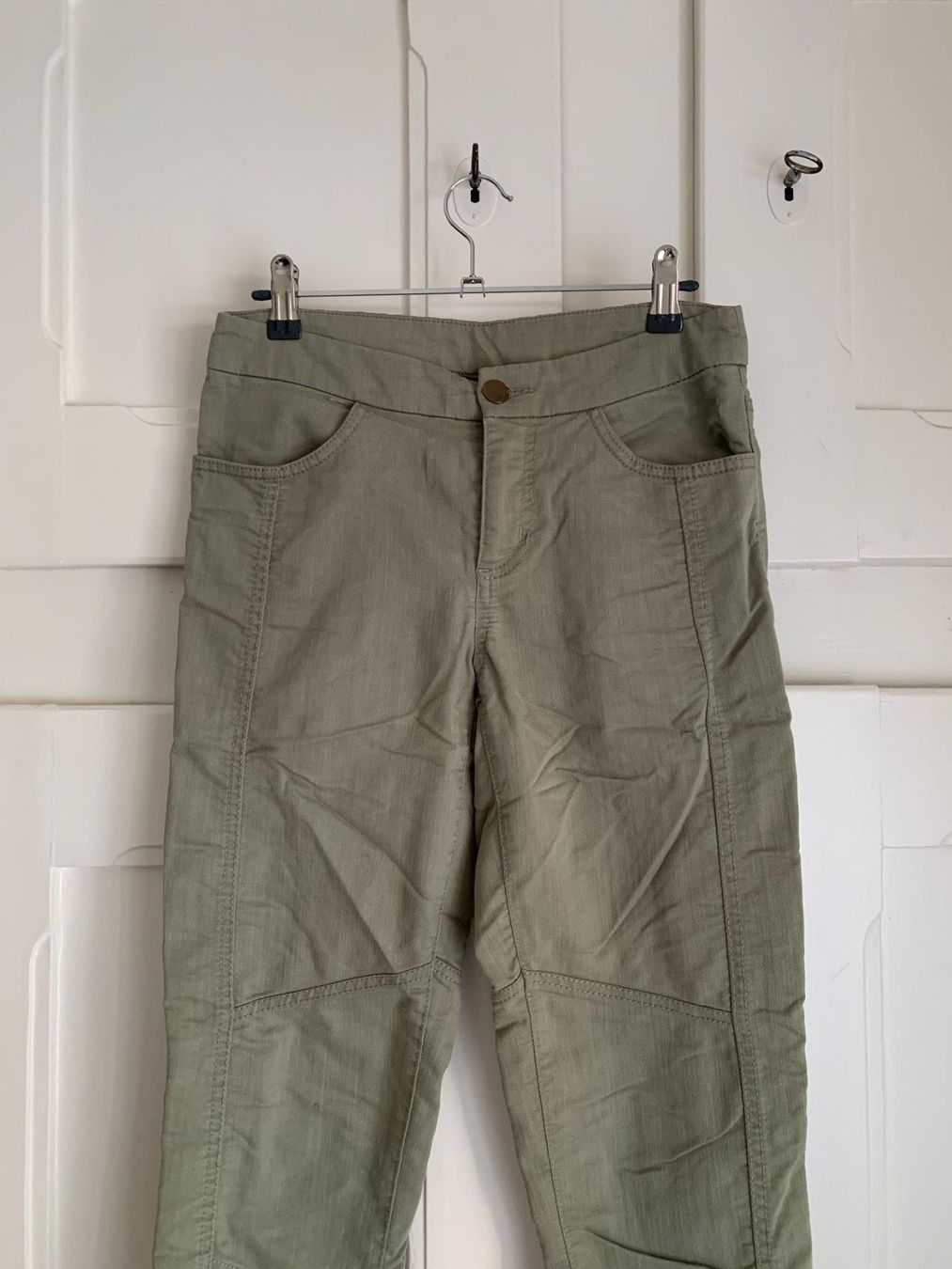 H&M Jeans: Jeans olivgrün - 36 – Usato da Zürich venduto da Diazaio 1
