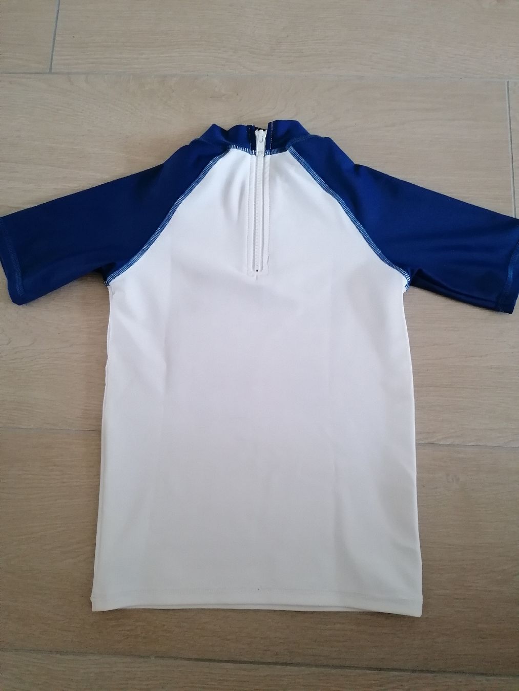 Next Camicie, T-shirt & Polo: Badeshirt von Next, Gr. 116 – Usato da Wängi venduto da Schnautz75 1