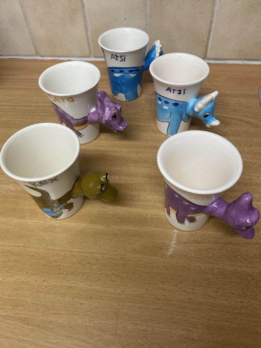 Tasses: 5 Dino Tassen – D'occasion à Wettingen par vpr_9gz6