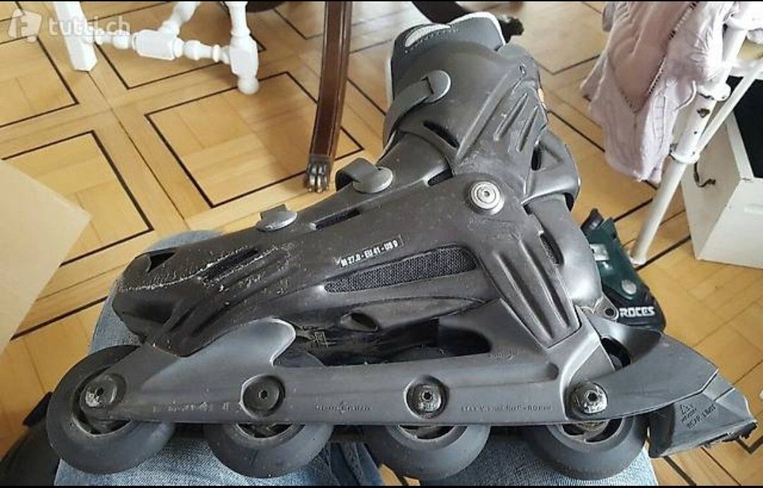 Pattini in linea & Pattini a rotelle: Rollerblade Grösse 41 inkl. div. Protektors – Usato da Kölliken venduto da Tzhspeu1