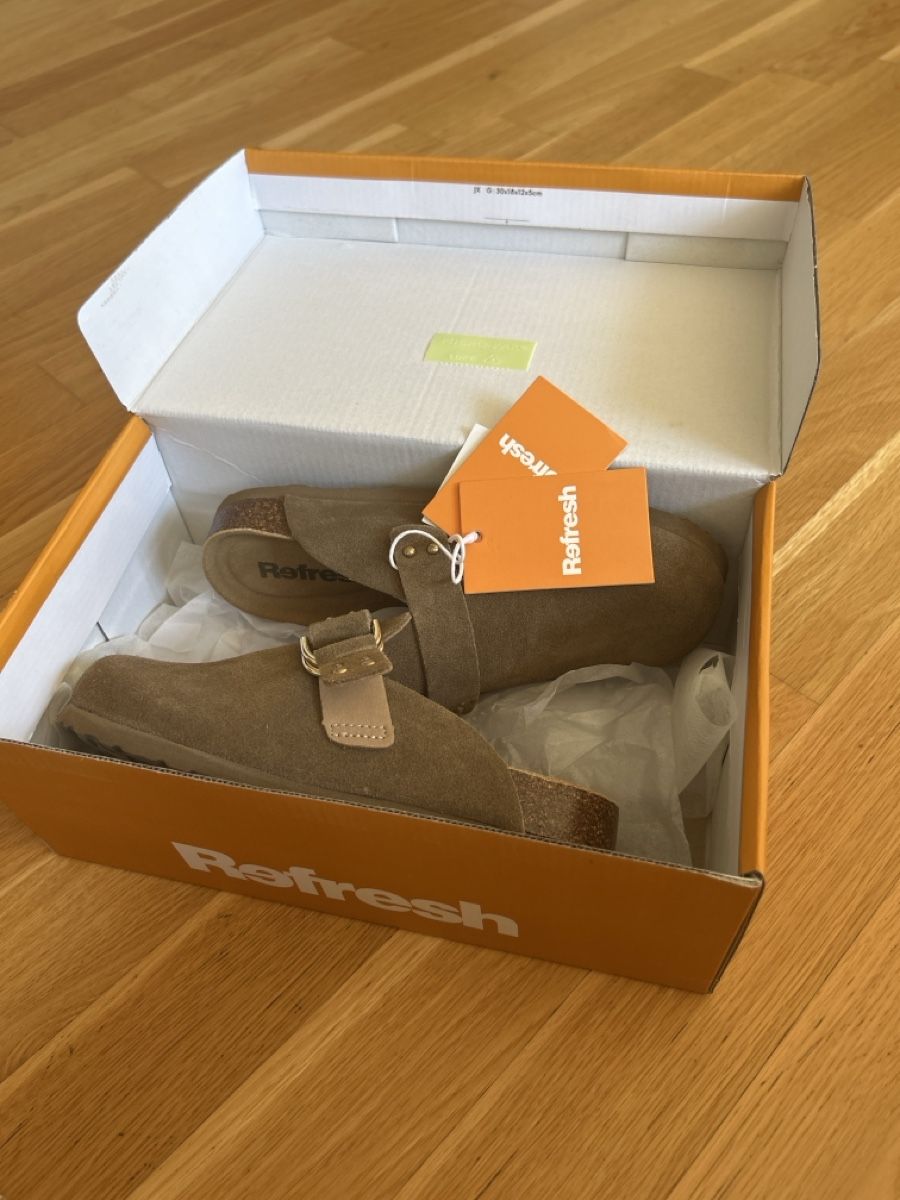 Damenschuhe: Leder Schuhe  – Neu und originalverpackt aus Bülach von sev_kc5h 6