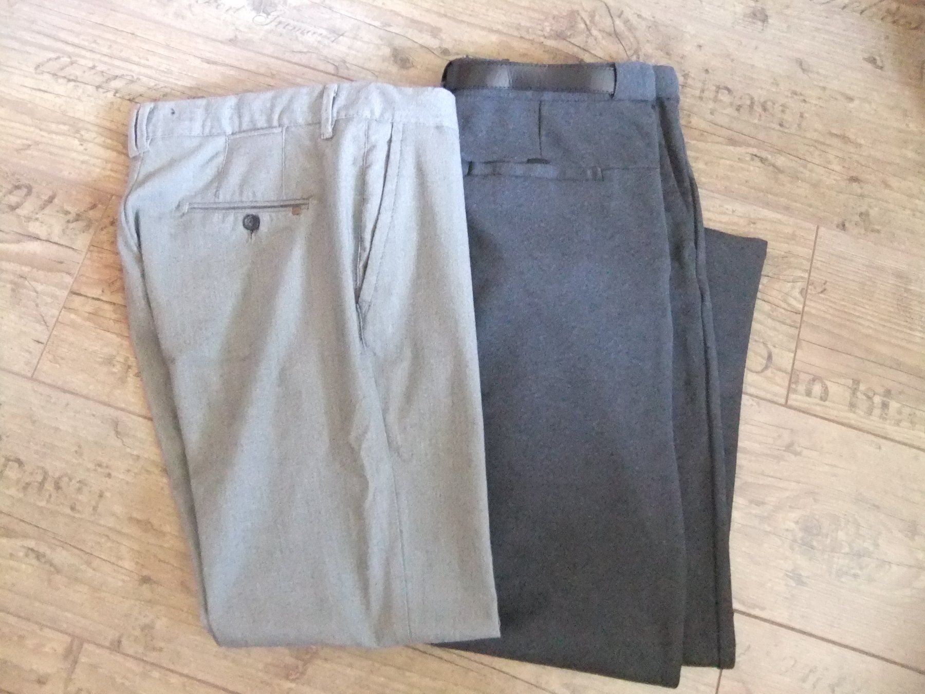 Zara Hosen: 2 schöne Stoffhosen Grau Gr. 44 – Neu (gemäss Beschreibung) aus Schleitheim von cabrio58
