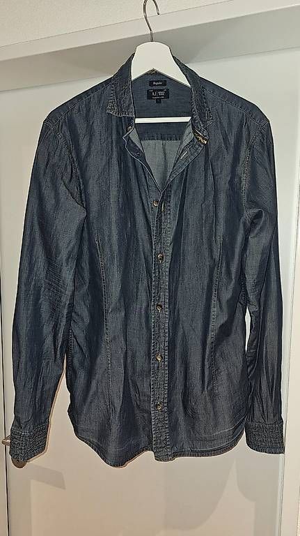 Hemden: Armani Jeans Hemd Gr. L – Gebraucht aus Netstal von DA_WAYNE