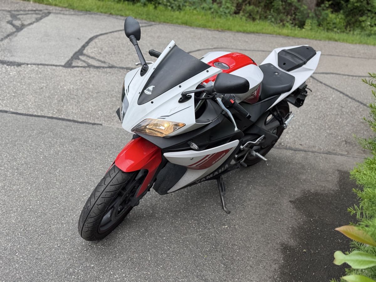 Yamaha Strada: YAMAHA YZF-R125 2009jg  – Usato da Zullwil venduto da Autocentersalii 3