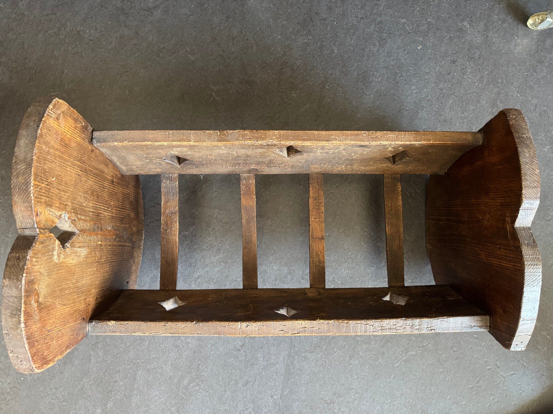 Giocattoli: Rustikale antike Holzwiege im traditionellen Bauernstil – Usato da Oberrohrdorf venduto da ker_5h67 1
