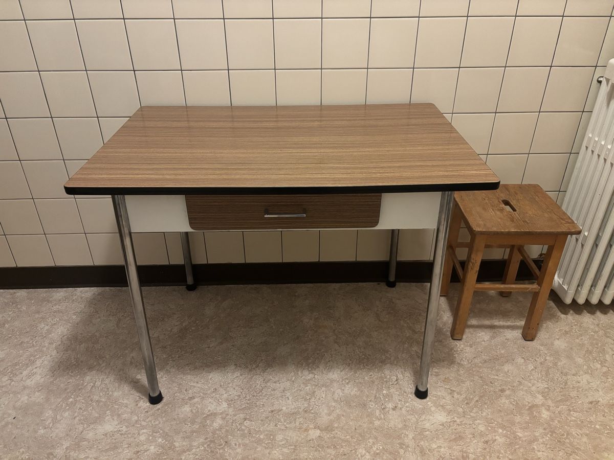 Tavoli: KELKO Vintage Küchetisch – Usato da Zürich venduto da NuriaSophie