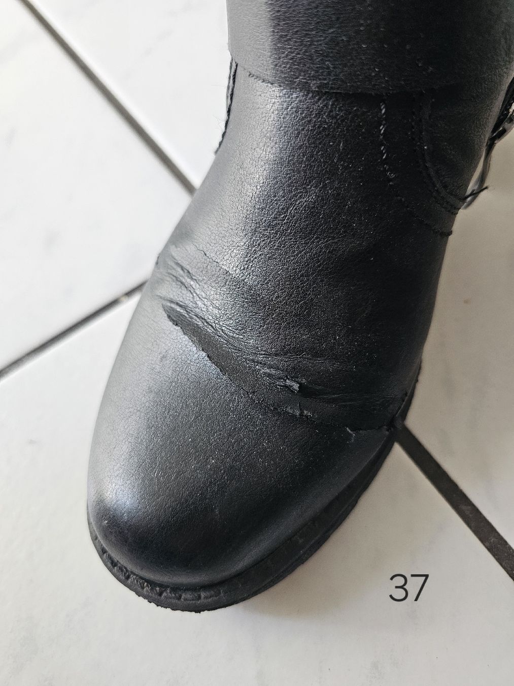 Damenschuhe: Schwarze Leder Damen Stiefeletten Gr. 37 – Gebraucht aus Zürich von -iwan- 2