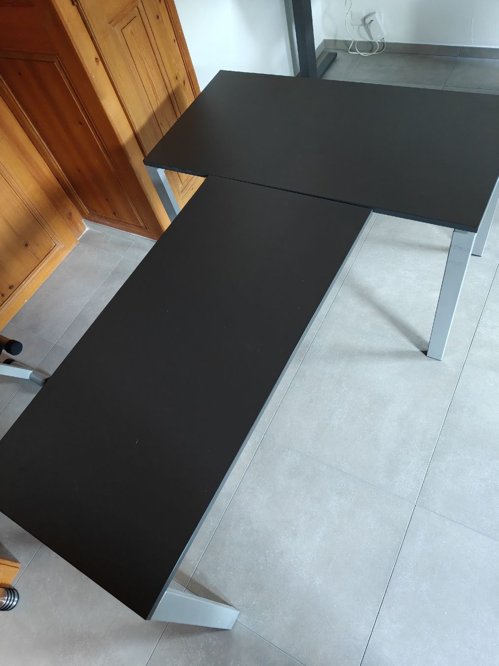 Ikea Scrivanie: Bureau IKEA plateaux modulable – Usato da Montricher venduto da Timoad 1