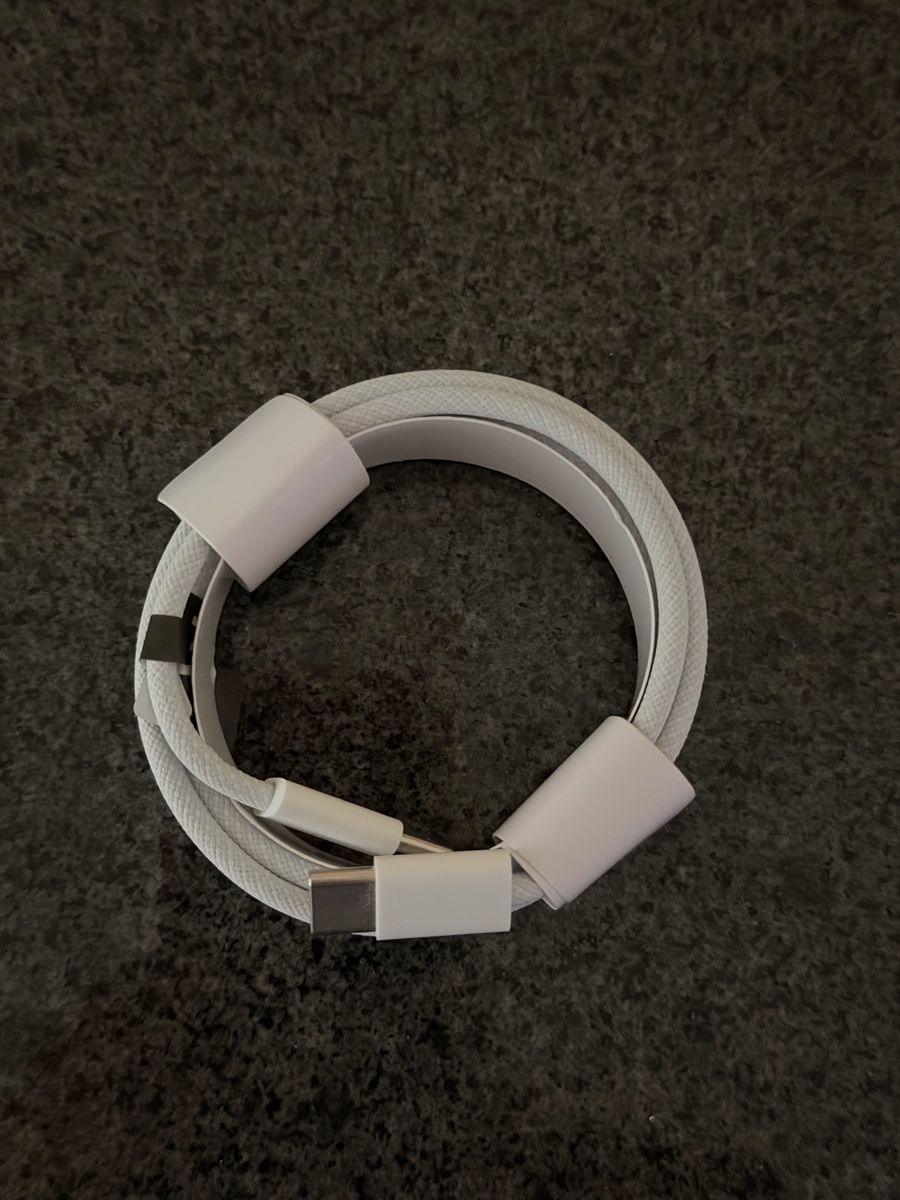Apple Câbles: Apple iPhone - USB-C Ladekabel neu originalverpackt – Neuf (Voir description) à Zürich par Gadgets2020 2