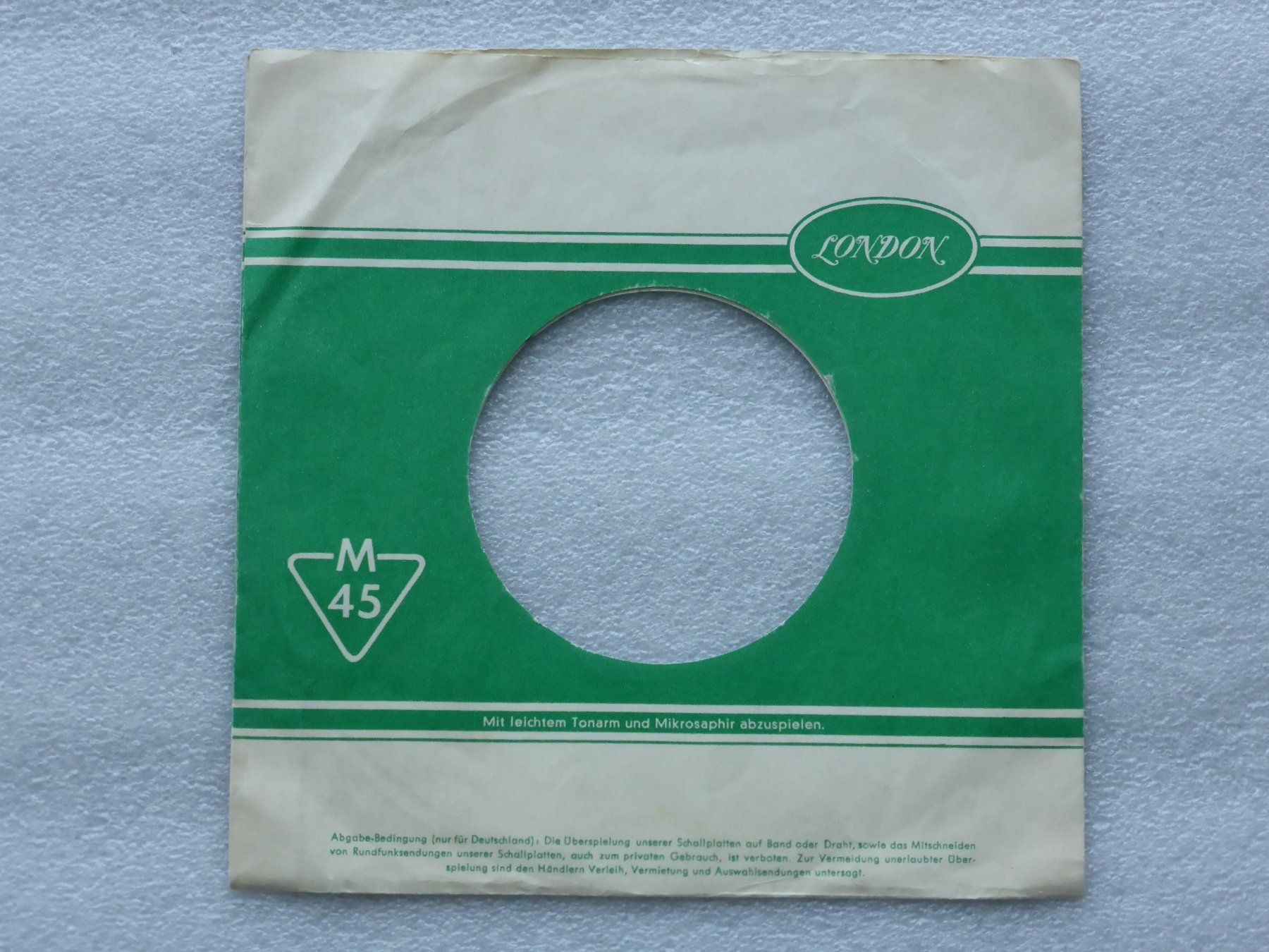 Dischi in vinile: Vinyl Single  JOHNNY and THE HURRICANES – Usato da Küssnacht am Rigi venduto da Mondkinder 3